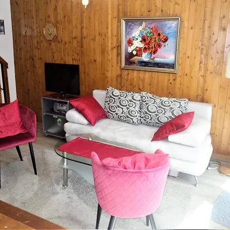 Luxury In The Heart Of Valley *